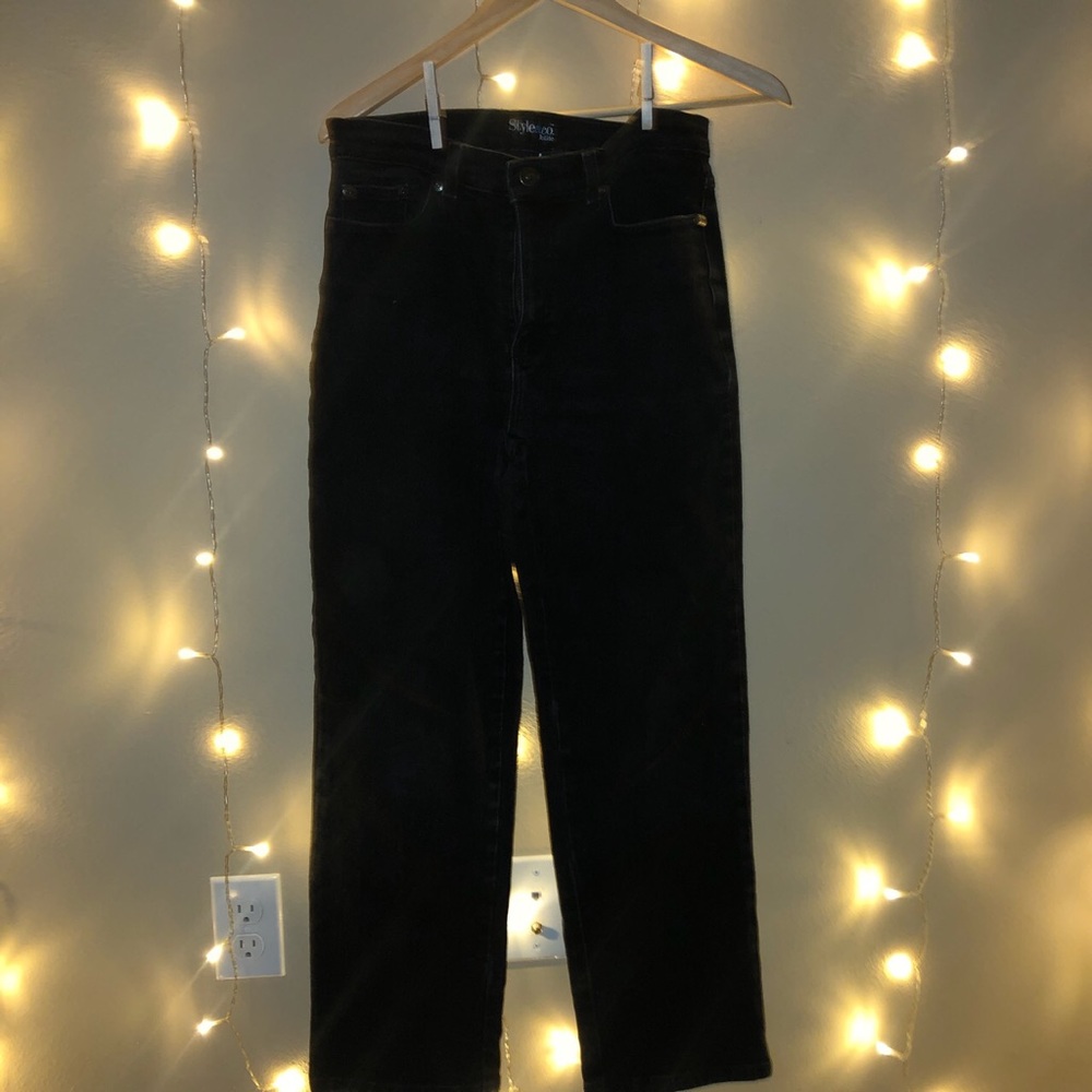 Cute Mid Rise Mom Jeans - Picture 3 of 4